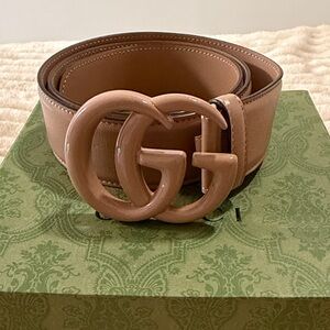 Gucci Beige Leather Belt with GG Buckle